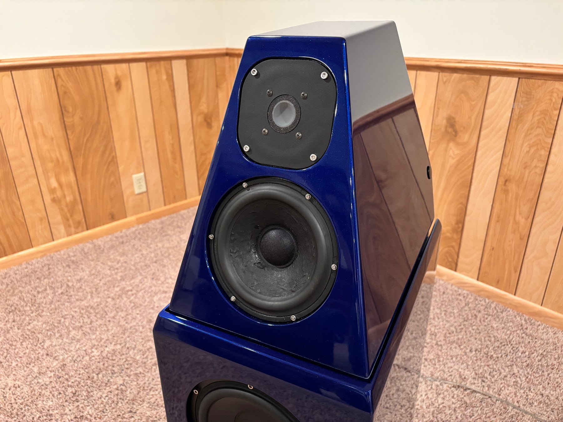 Beautiful Wilson Watt Puppy 7 Speakers. Fresh Restoration!