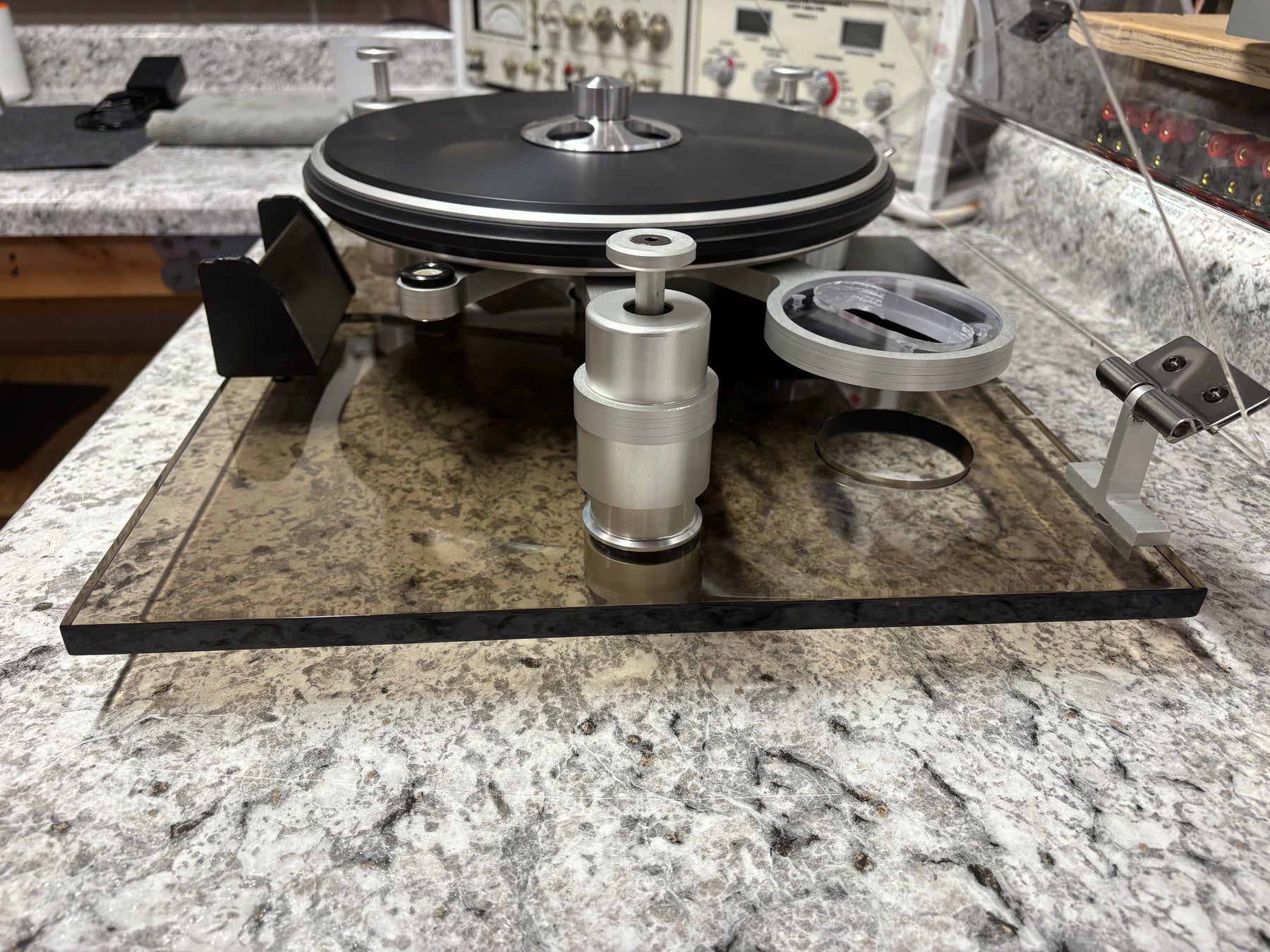 Oracle Delphi Series IV Turntable with MVSS and extra Tune-up parts!