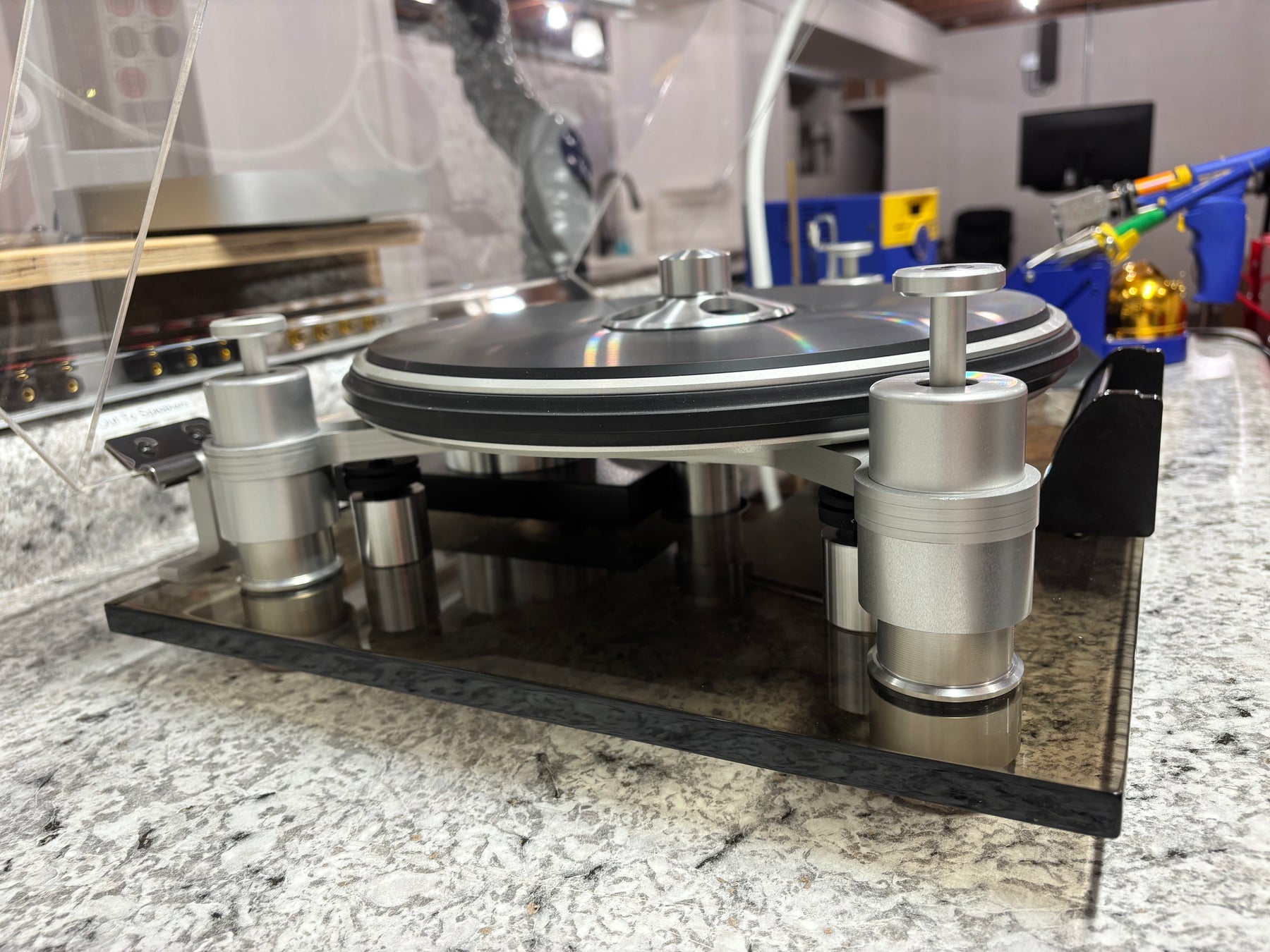 Oracle Delphi Series IV Turntable with MVSS and extra Tune-up parts!