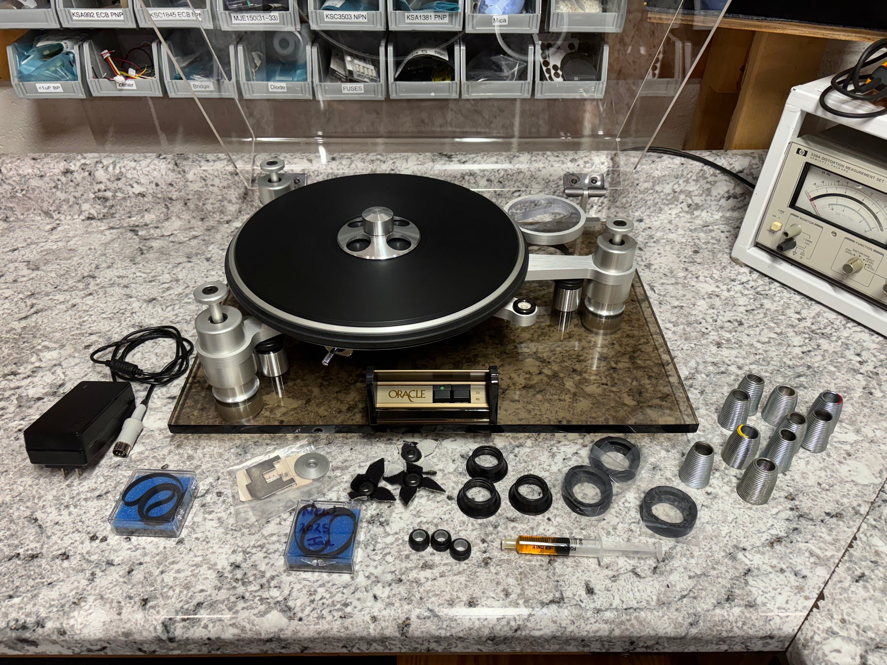 Oracle Delphi Series IV Turntable with MVSS and extra Tune-up parts!