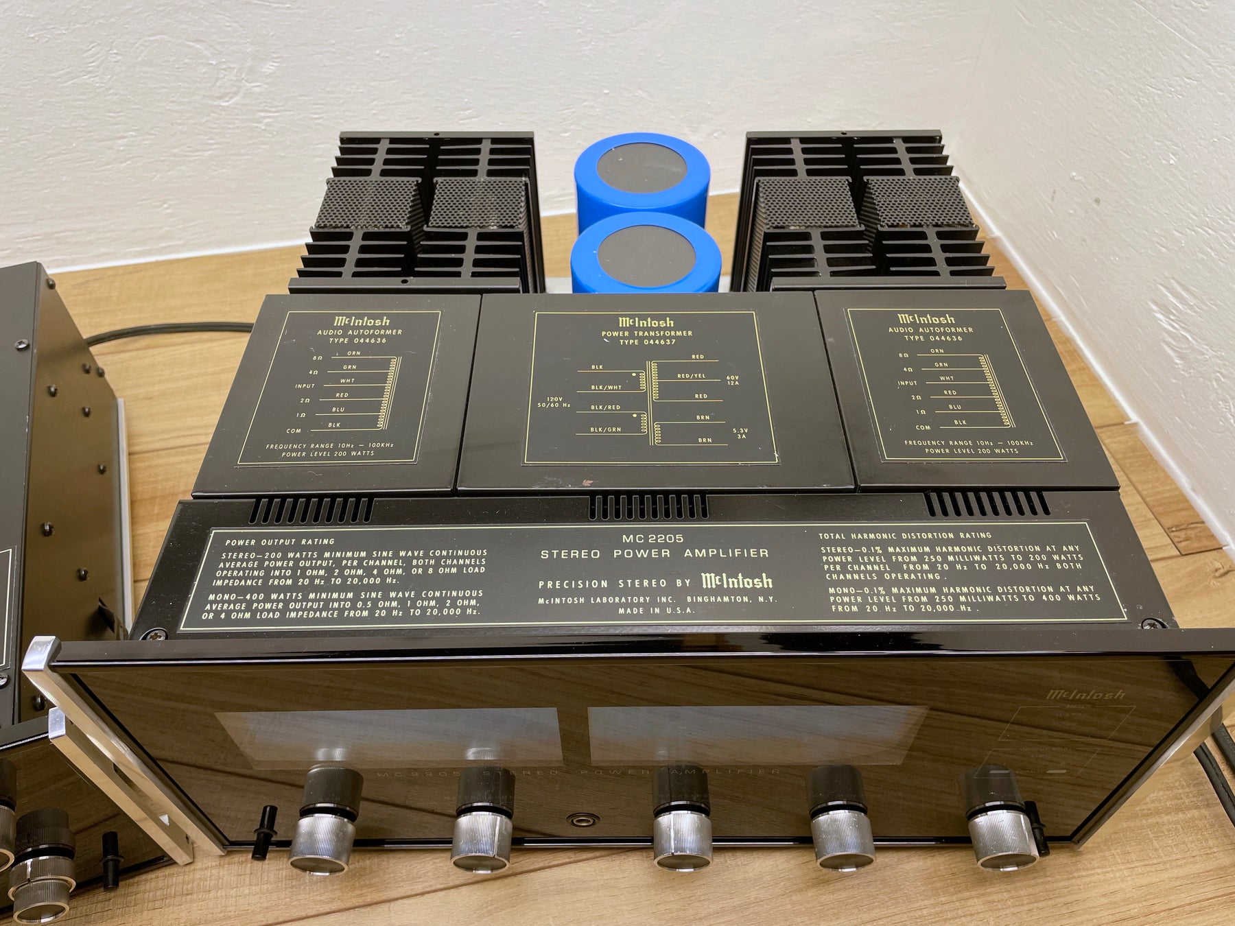 Restored McIntosh Mc2205 Amplifier and C32 Preamplifier Combo