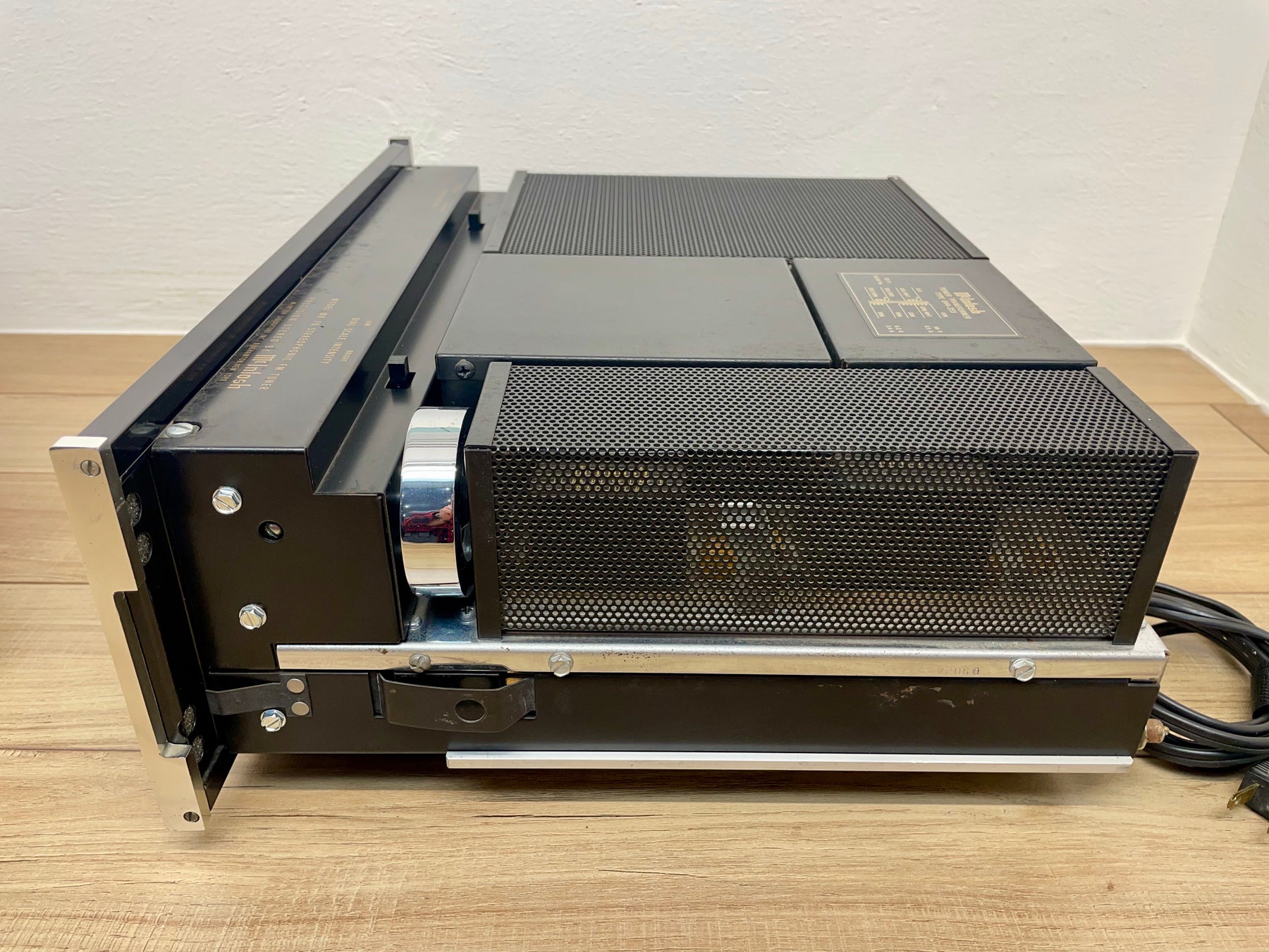 McIntosh MA6200 Integrated Amplifier and Matching MR78 Tuner.