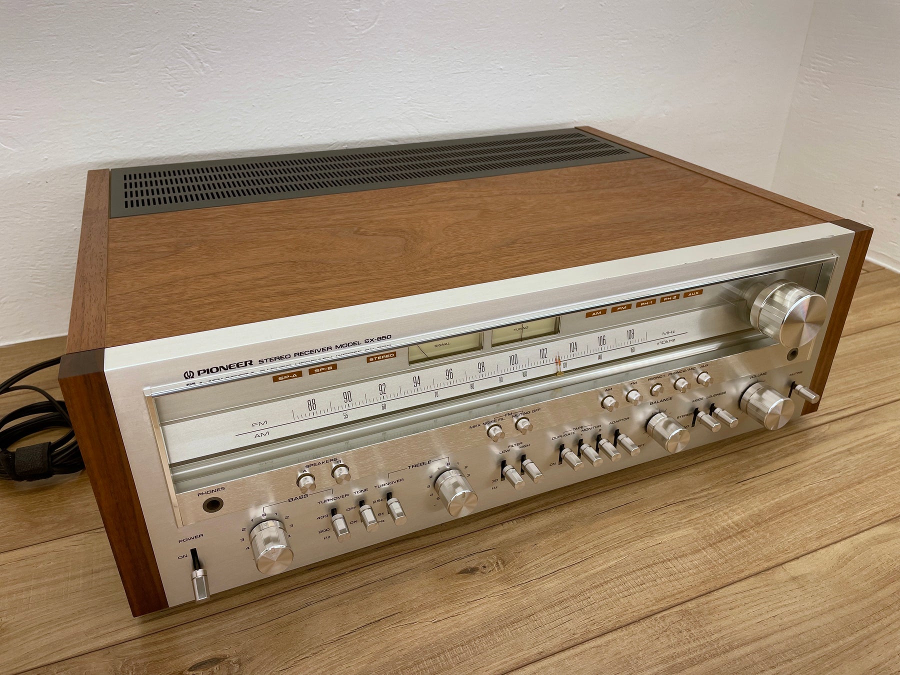 Excellent Pioneer SX-850 Receiver