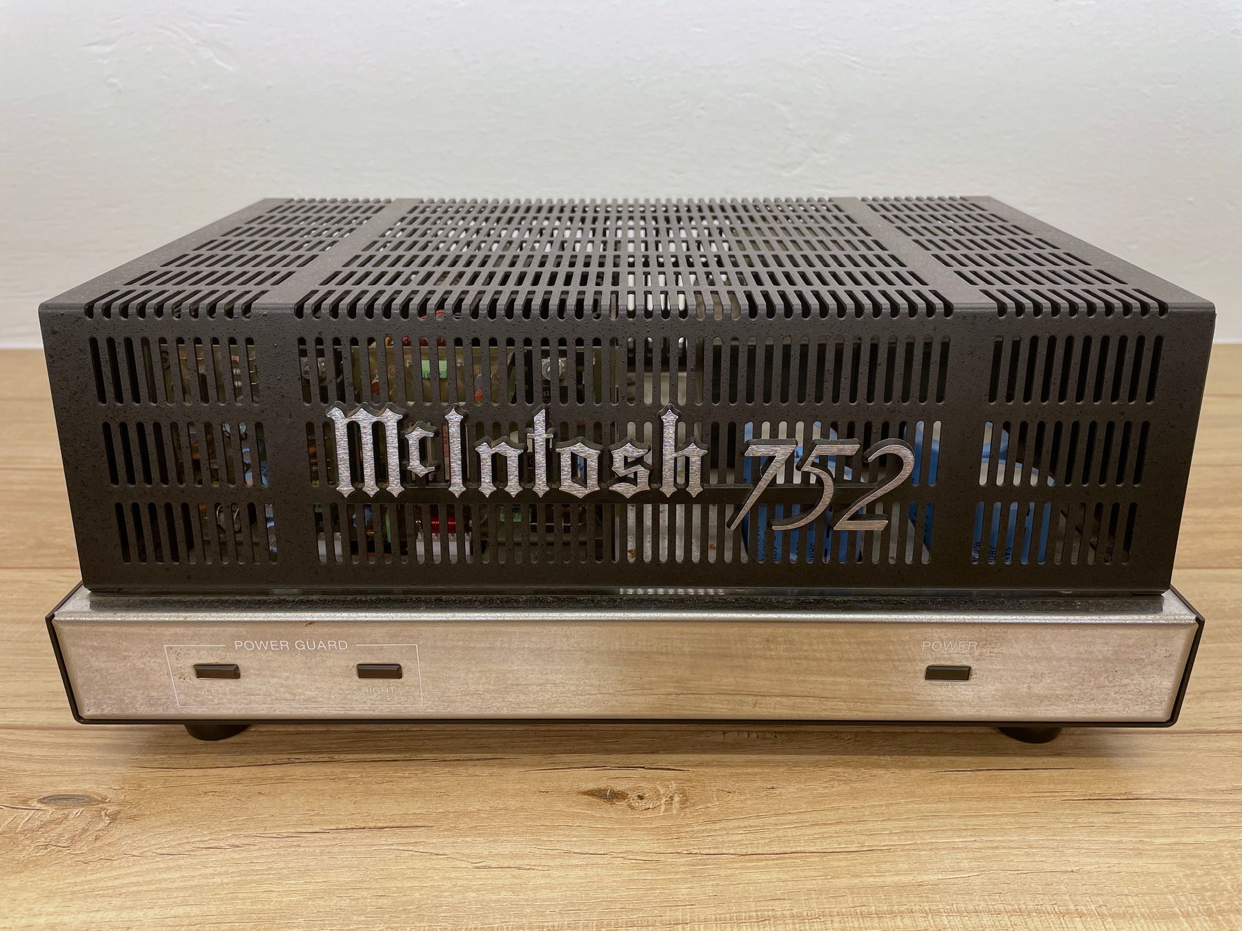 McIntosh MC752 Amplifier. Very Rare and Cool!