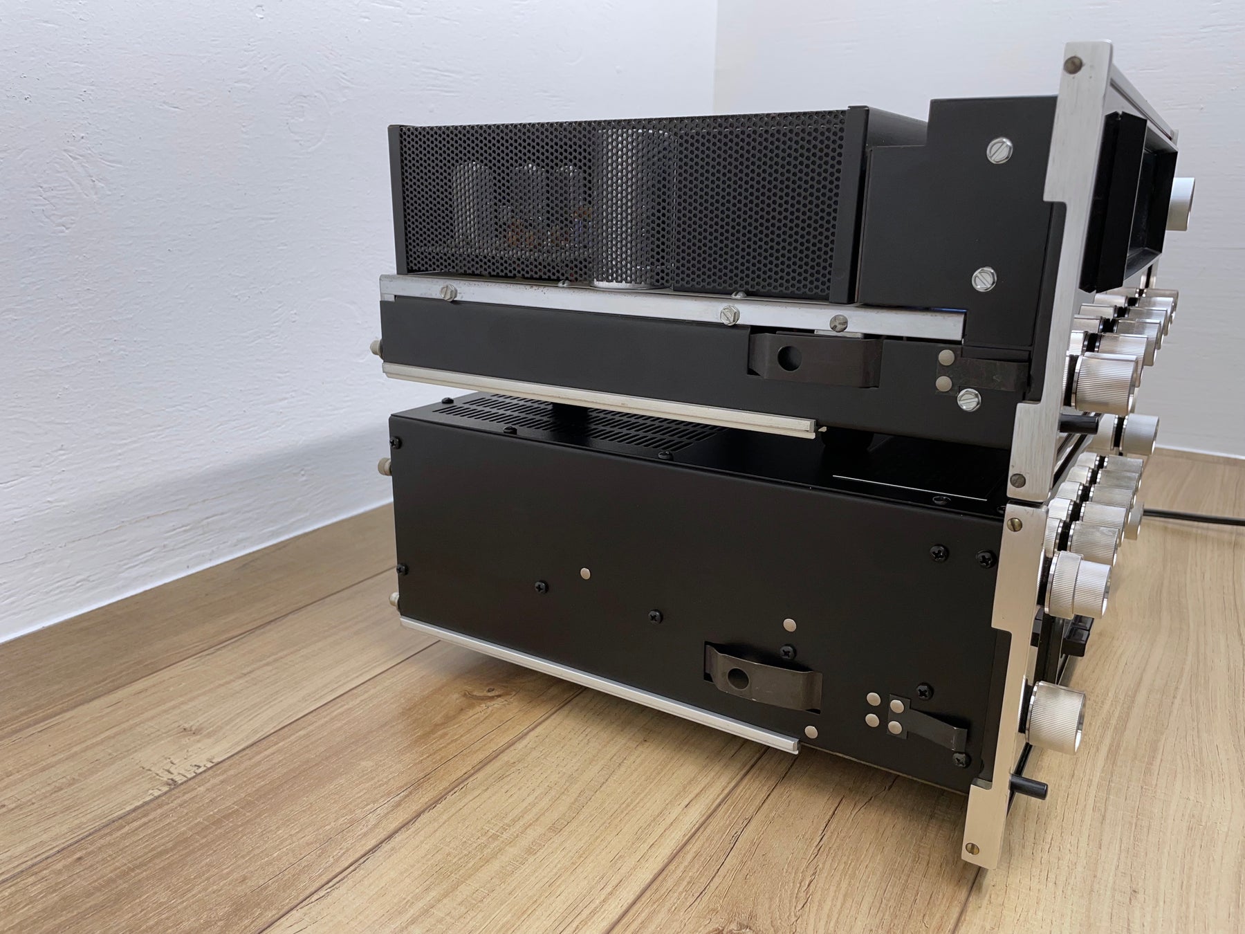 McIntosh MA6200 Integrated Amplifier and Matching MR78 Tuner.
