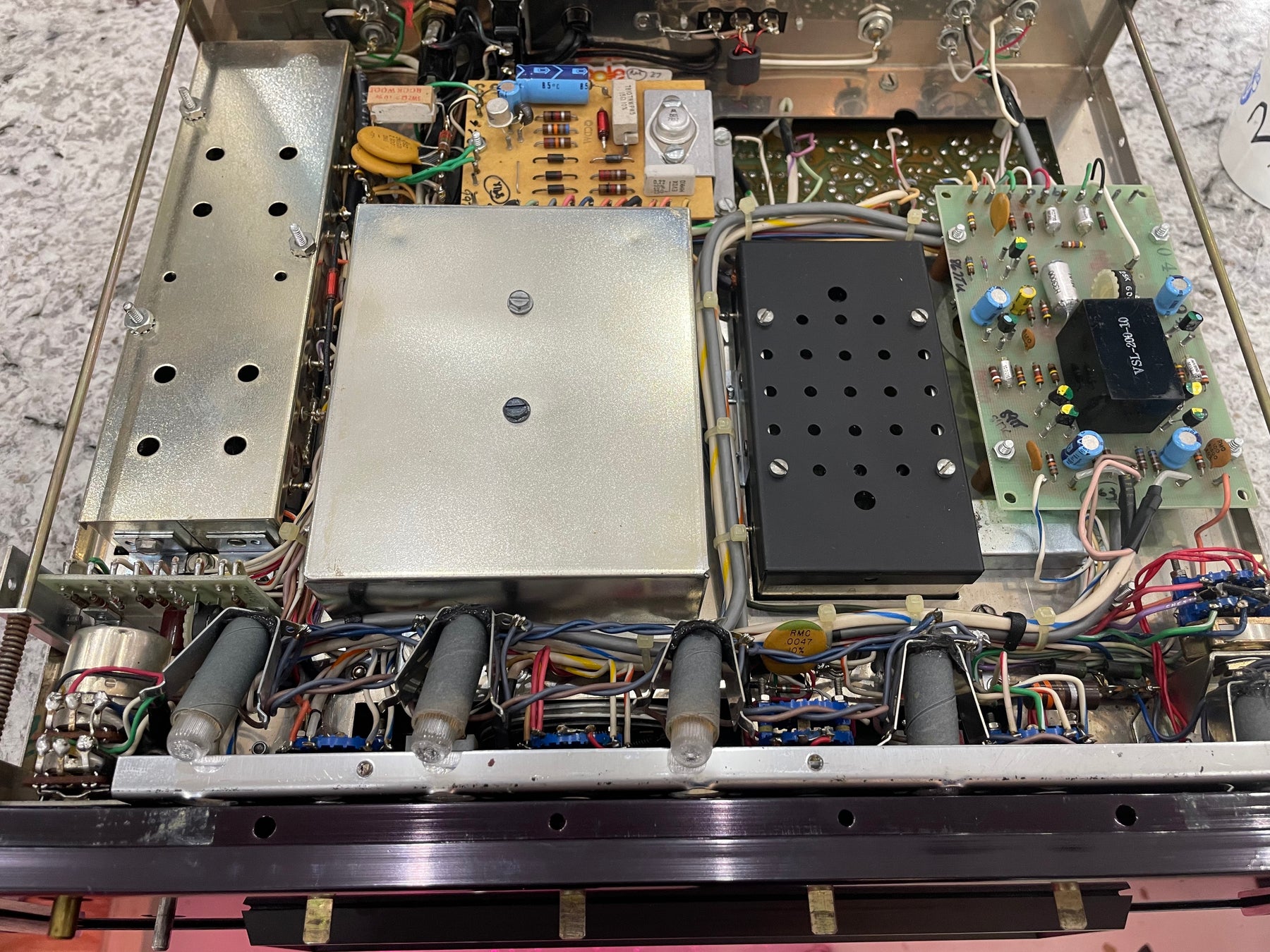 McIntosh MA6200 Integrated Amplifier and Matching MR78 Tuner.