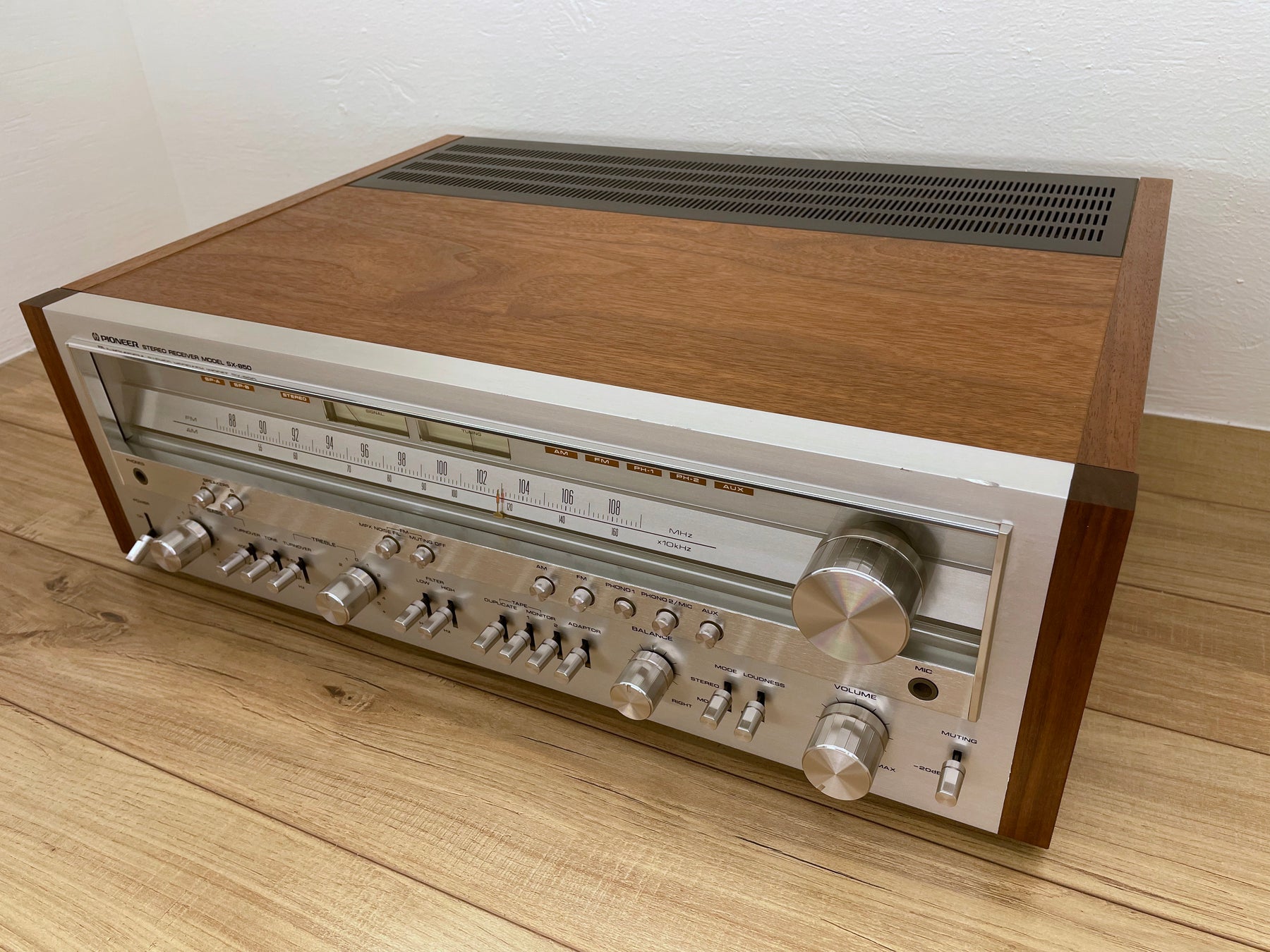Excellent Pioneer SX-850 Receiver
