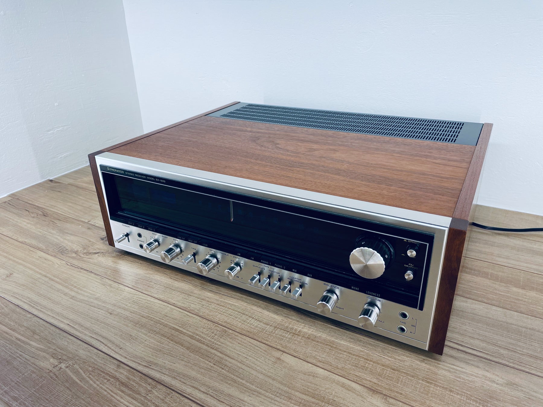 Restored Pioneer SX1010 Receiver. Recapped and Serviced