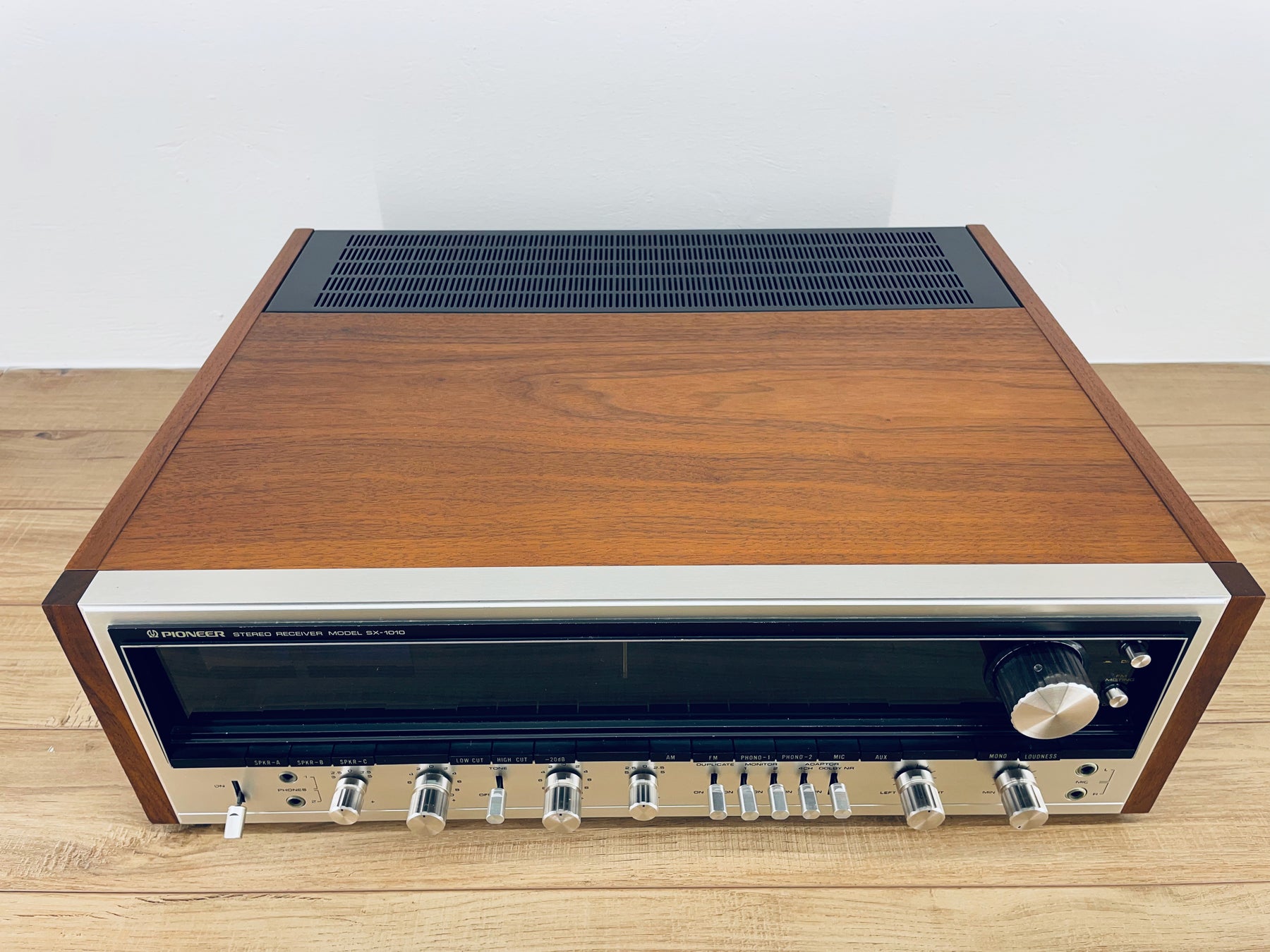 Restored Pioneer SX1010 Receiver. Recapped and Serviced
