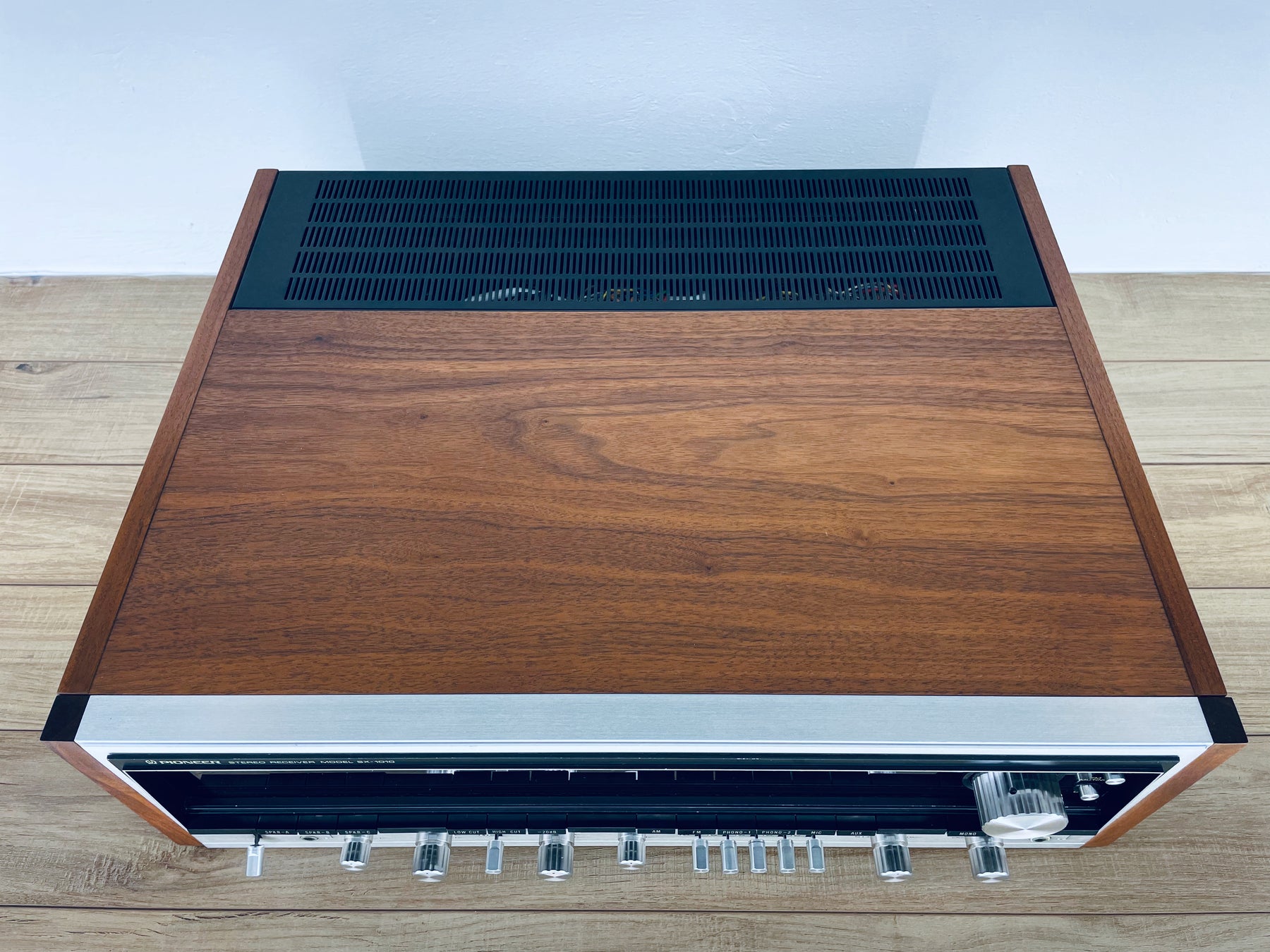 Restored Pioneer SX1010 Receiver. Recapped and Serviced