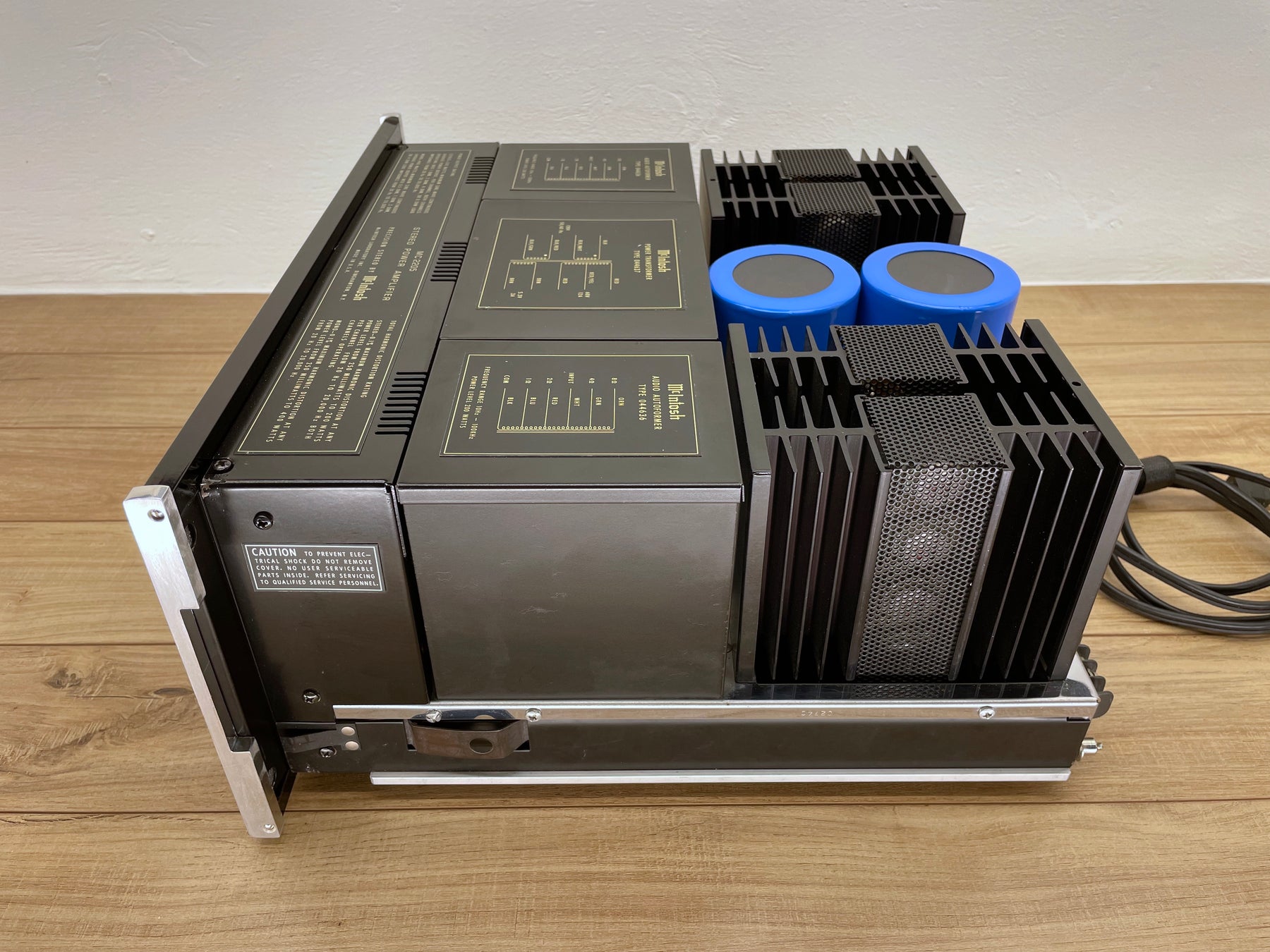 Restored McIntosh Mc2205 Amplifier and C32 Preamplifier Combo