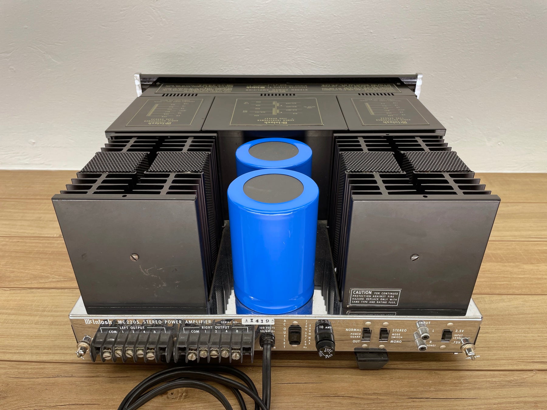 Restored McIntosh Mc2205 Amplifier and C32 Preamplifier Combo