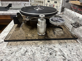 Oracle Delphi Series IV Turntable with MVSS and extra Tune-up parts!