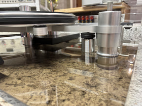 Oracle Delphi Series IV Turntable with MVSS and extra Tune-up parts!
