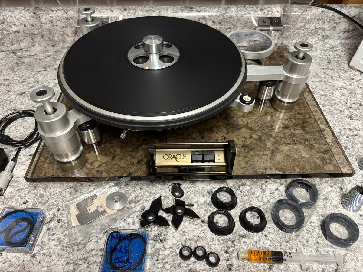 Oracle Delphi Series IV Turntable with MVSS and extra Tune-up parts!