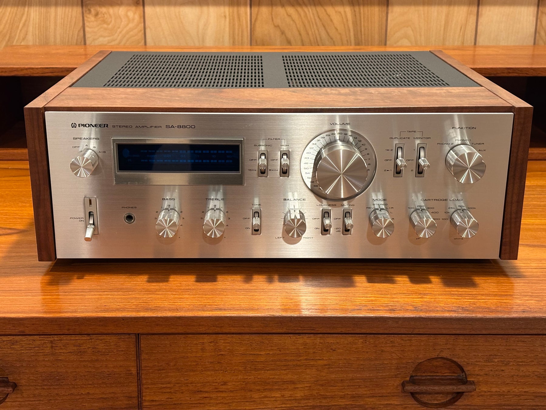 Pioneer SA8800 Integrated Amplifer Restored and Recapped