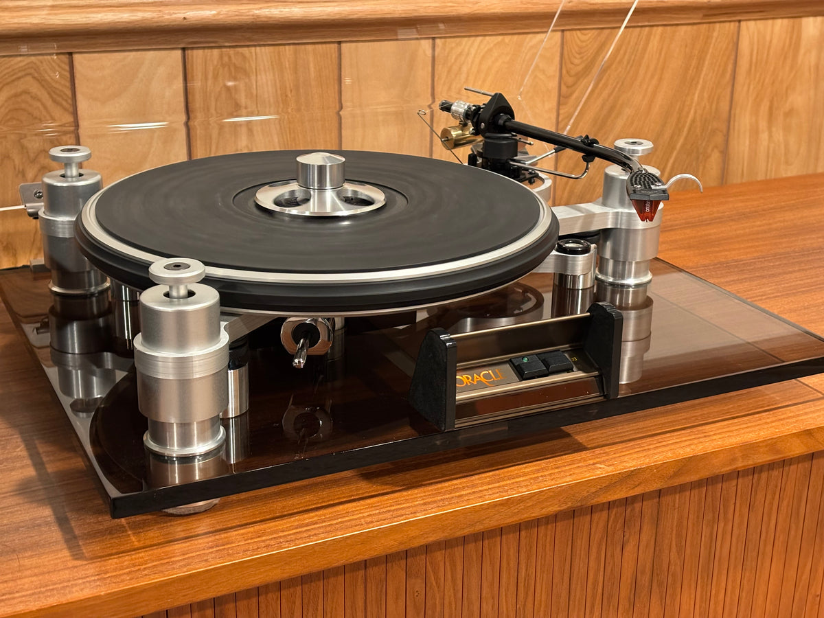 Stunning Oracle Delphi Mk IV With MVSS Upgrades. Includes SME 3009-R Tonearm.