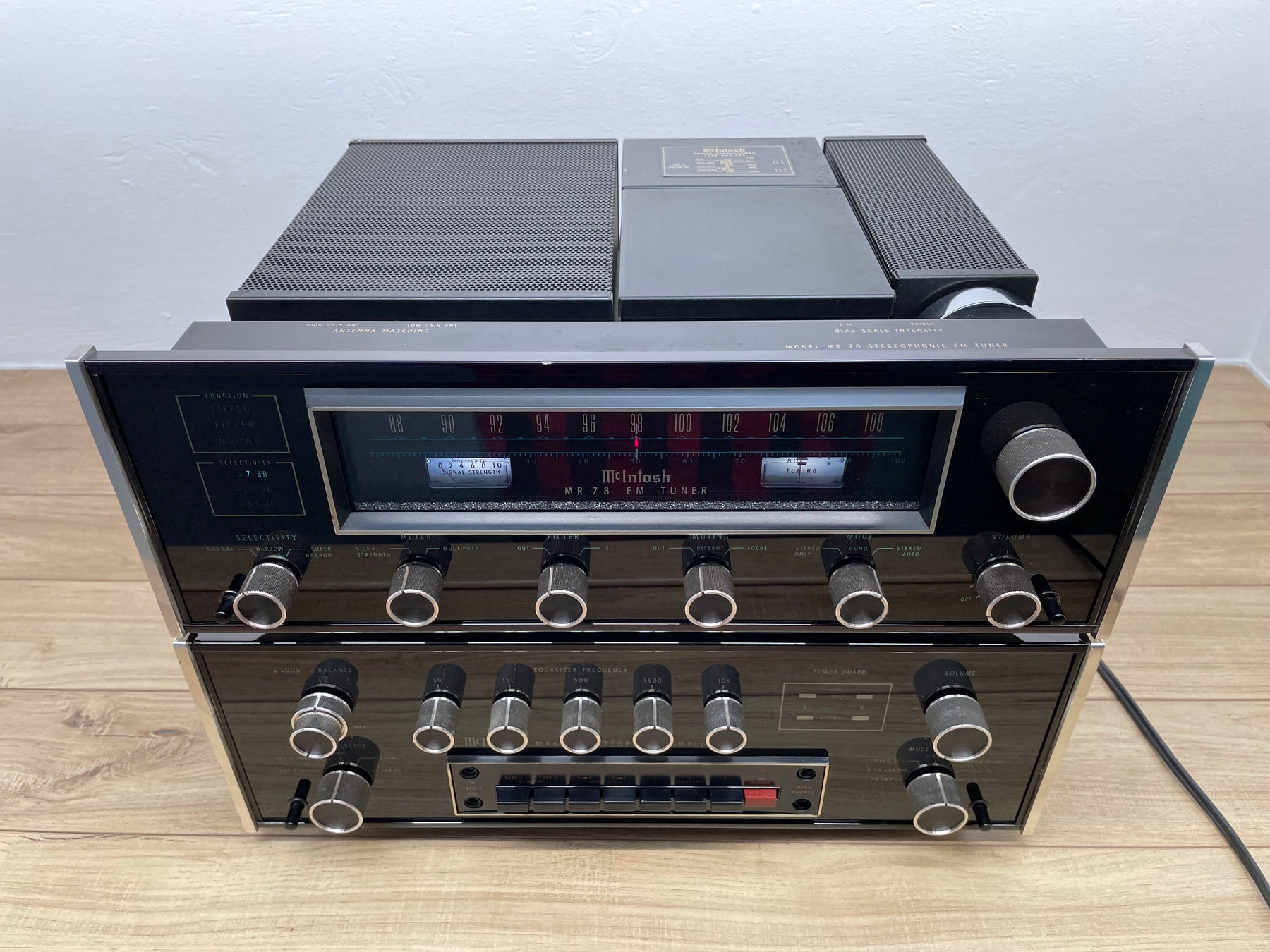 McIntosh MA6200 Integrated Amplifier and Matching MR78 Tuner.