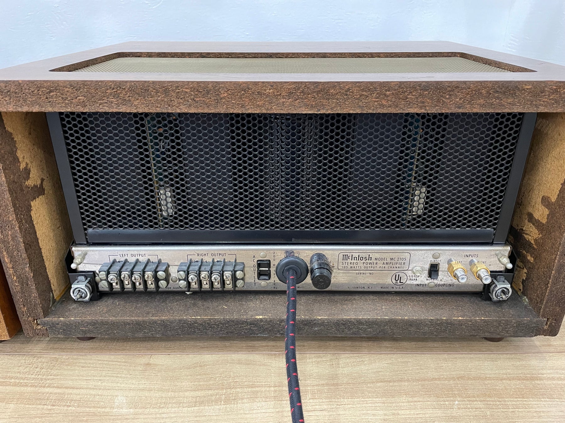 McIntosh MC2105 Amplifier and C26 Preamplifier.  Beautiful restored pair.